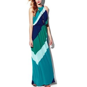 US 14 Vince Camuto gown